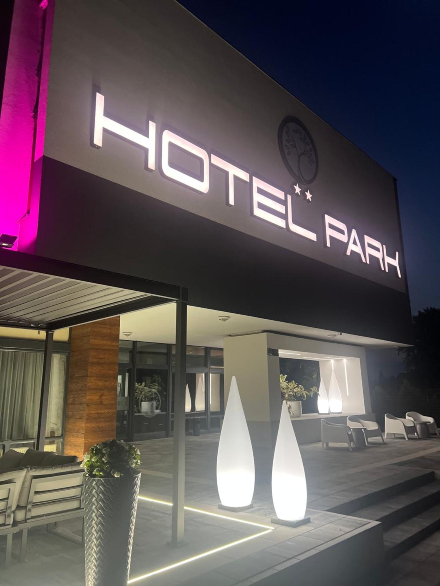 Hotel Park Opoczno Eksteriør bilde