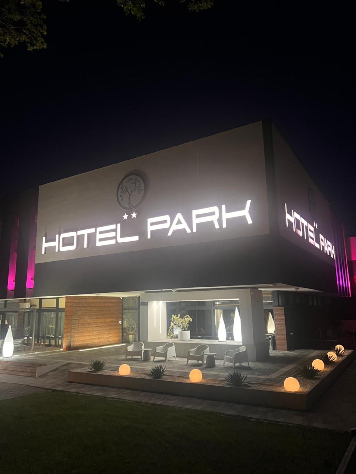 Hotel Park Opoczno Eksteriør bilde